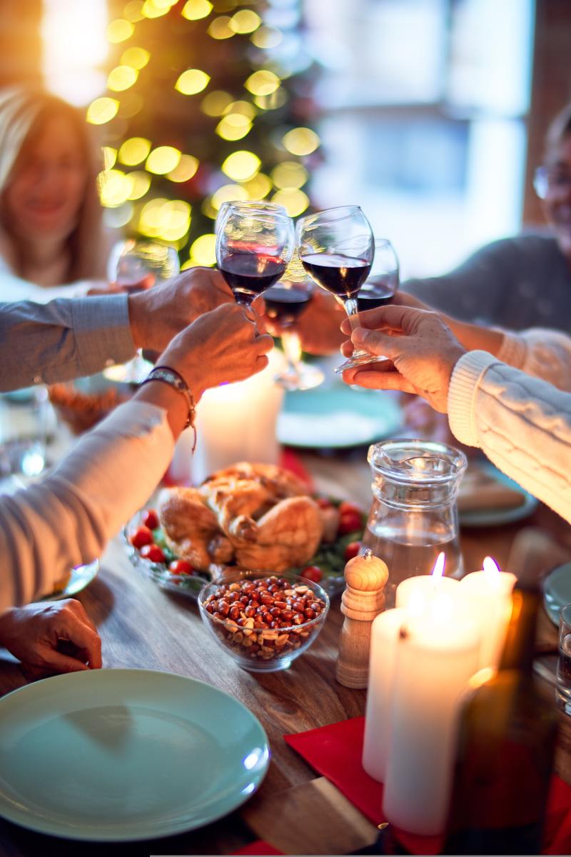 Family dinners can be a great way for your parents and boyfriend to bond.