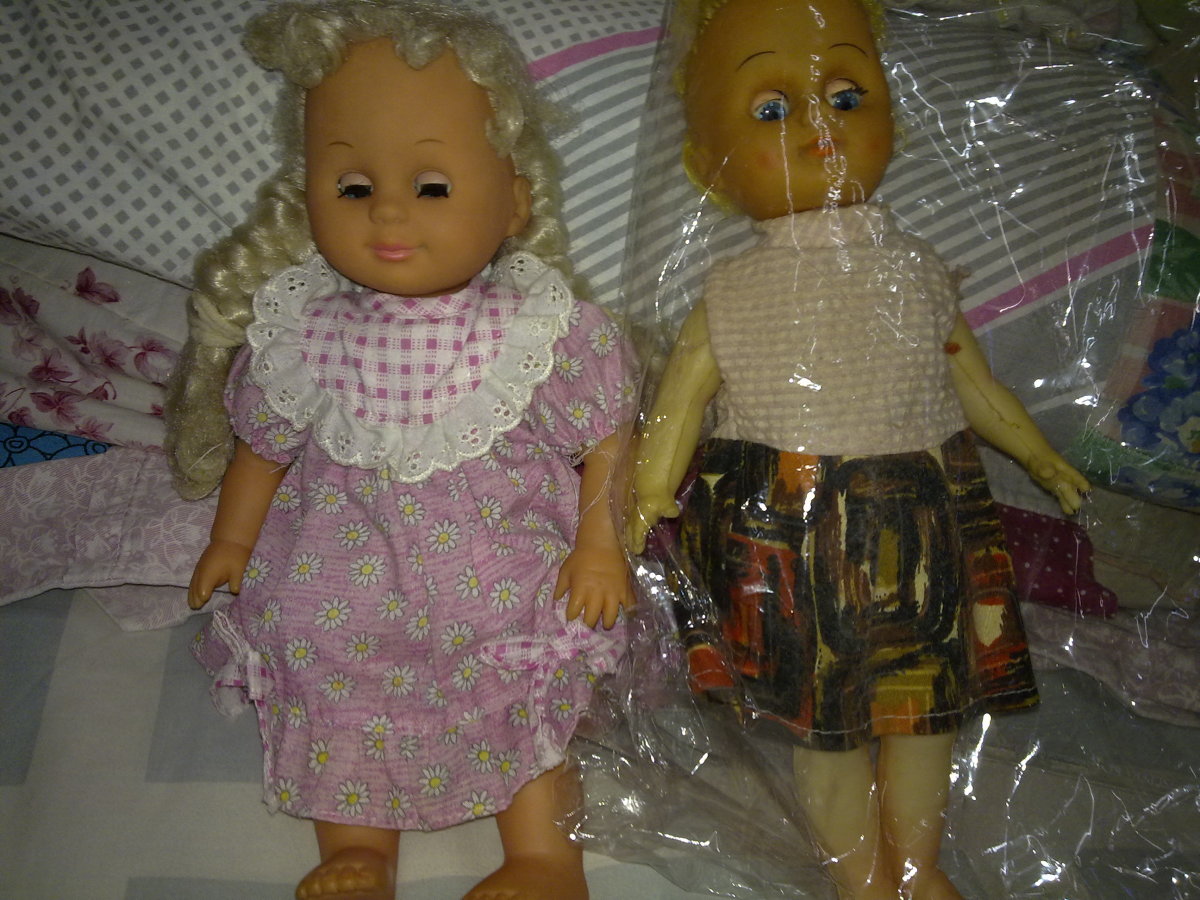 Dolls with assorted dresses are girls best friend, pretending to be a mummy role