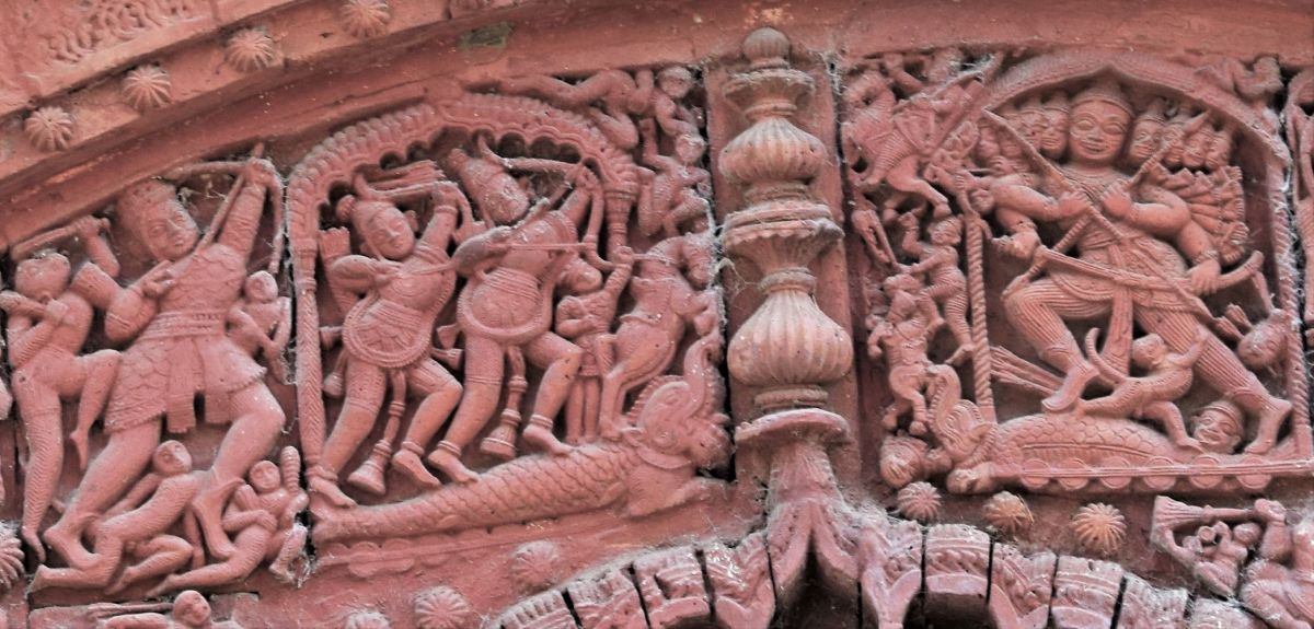 Bibhishana fighting with Ravana; Shiva temple, Uchkaran, Birbhum