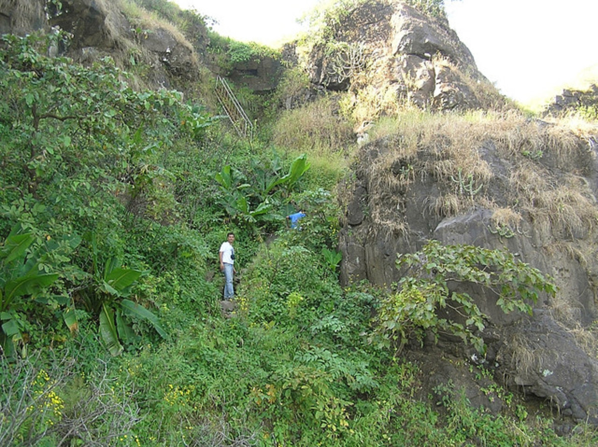 Entry which leads to the Mahuli fort.