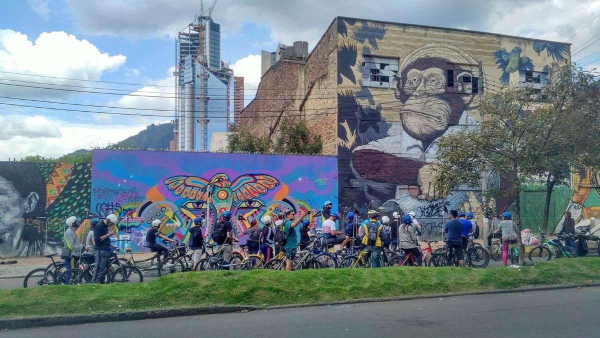 A snapshot of the "graffiti" bike tour through Bogotá.