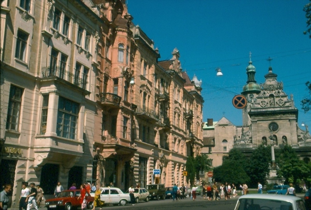 The ornate Baroque Bernardine Cathderal Complex (on the right). June 1994.