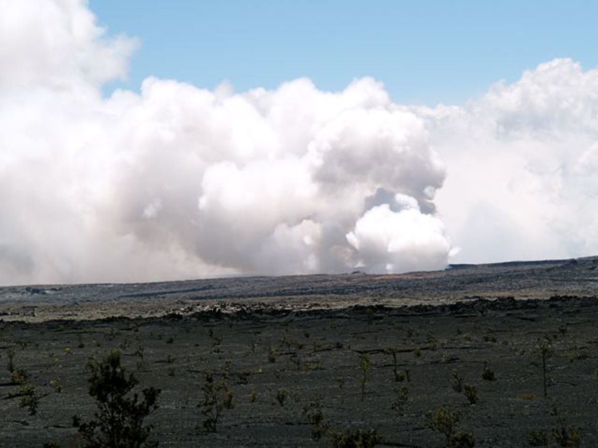 More steam rising from the crater on the Big Island of Hawaii
