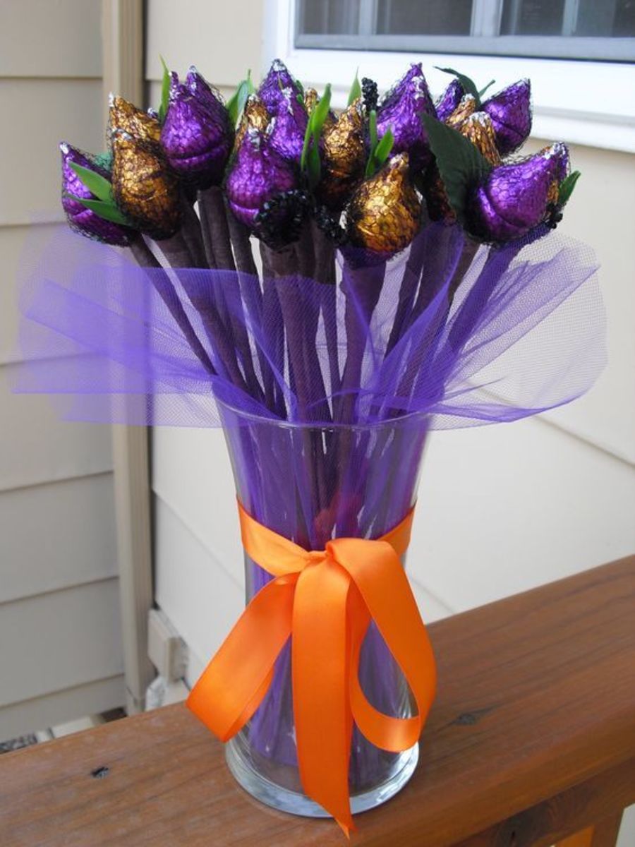 Buy Flower Balloon Gift Box Candy Bouquet Chocolate Bouquet Online in India  