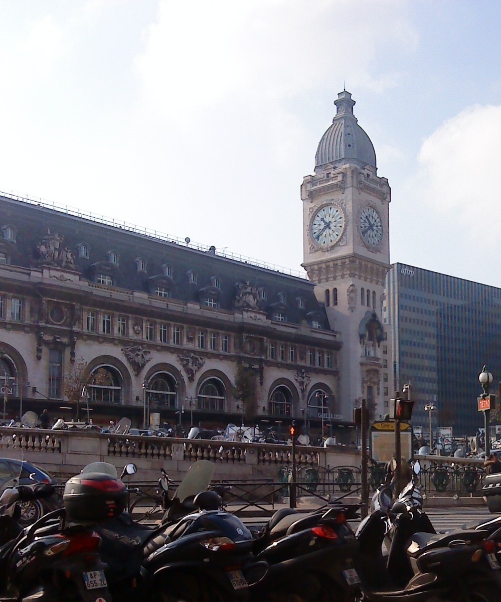 Gare de Lyon, Paris. Trains from here go south and west.
