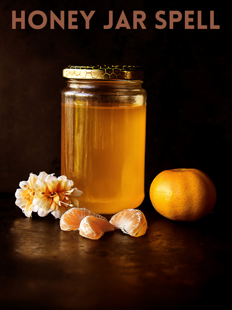 Honey jars are used to sweeten connections and to diminish emotional pain.