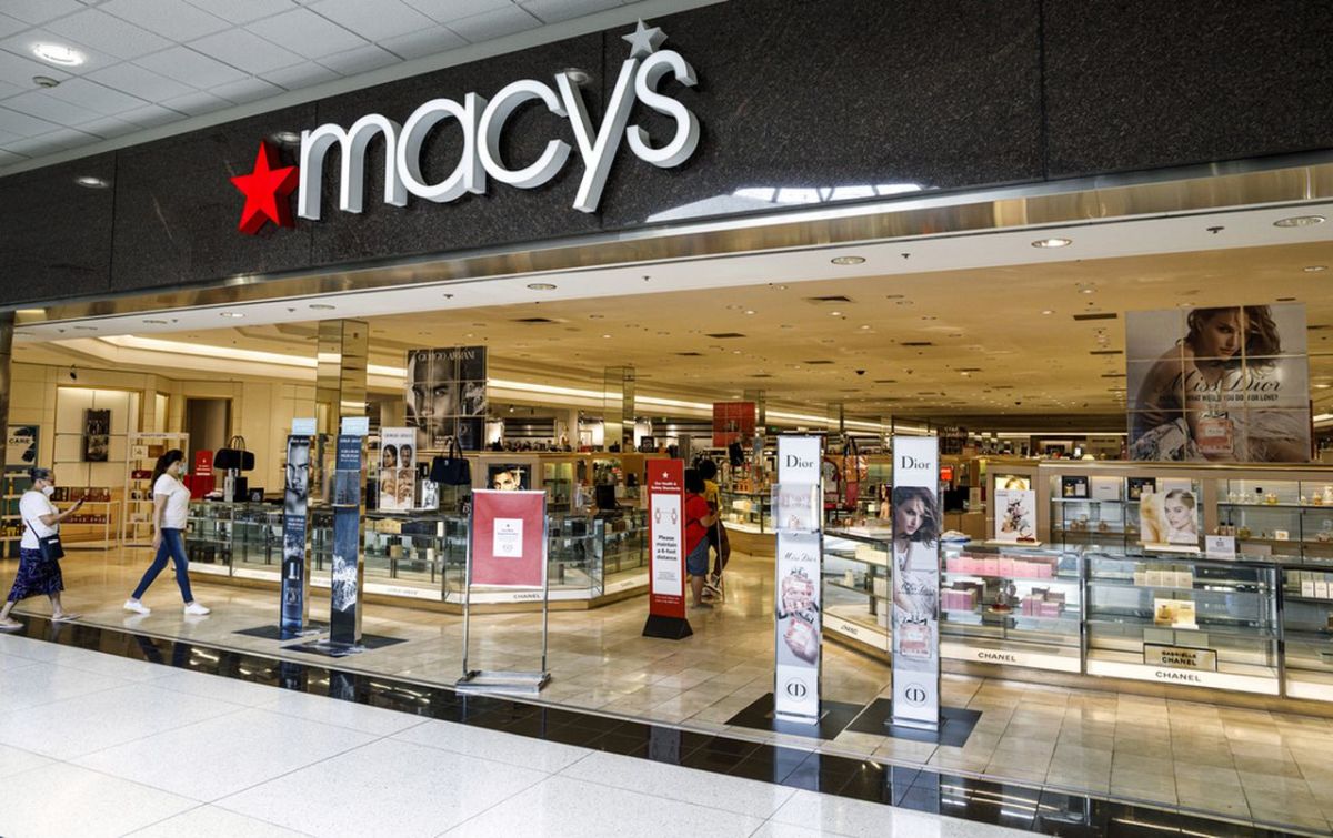 Here's Why Macy's Isn't Separating Its Online and Offline Businesses