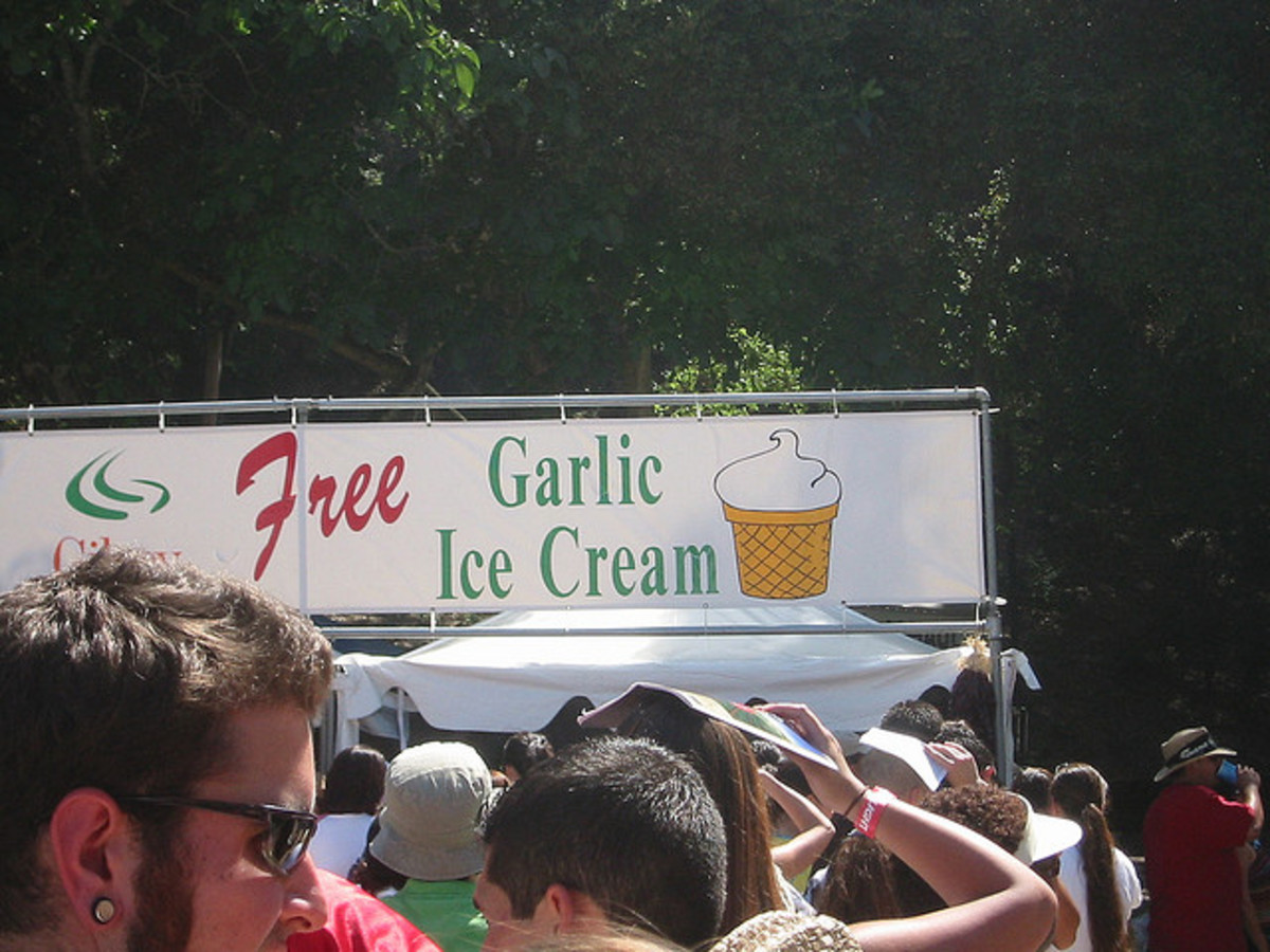Free garlic ice cream at the festival.