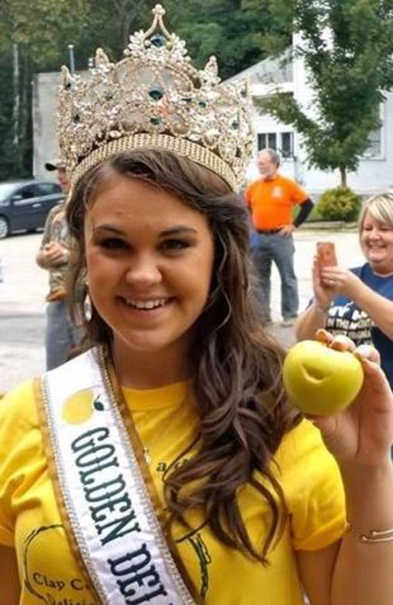 Leanna Williams is the current Golden Delicious Queen.