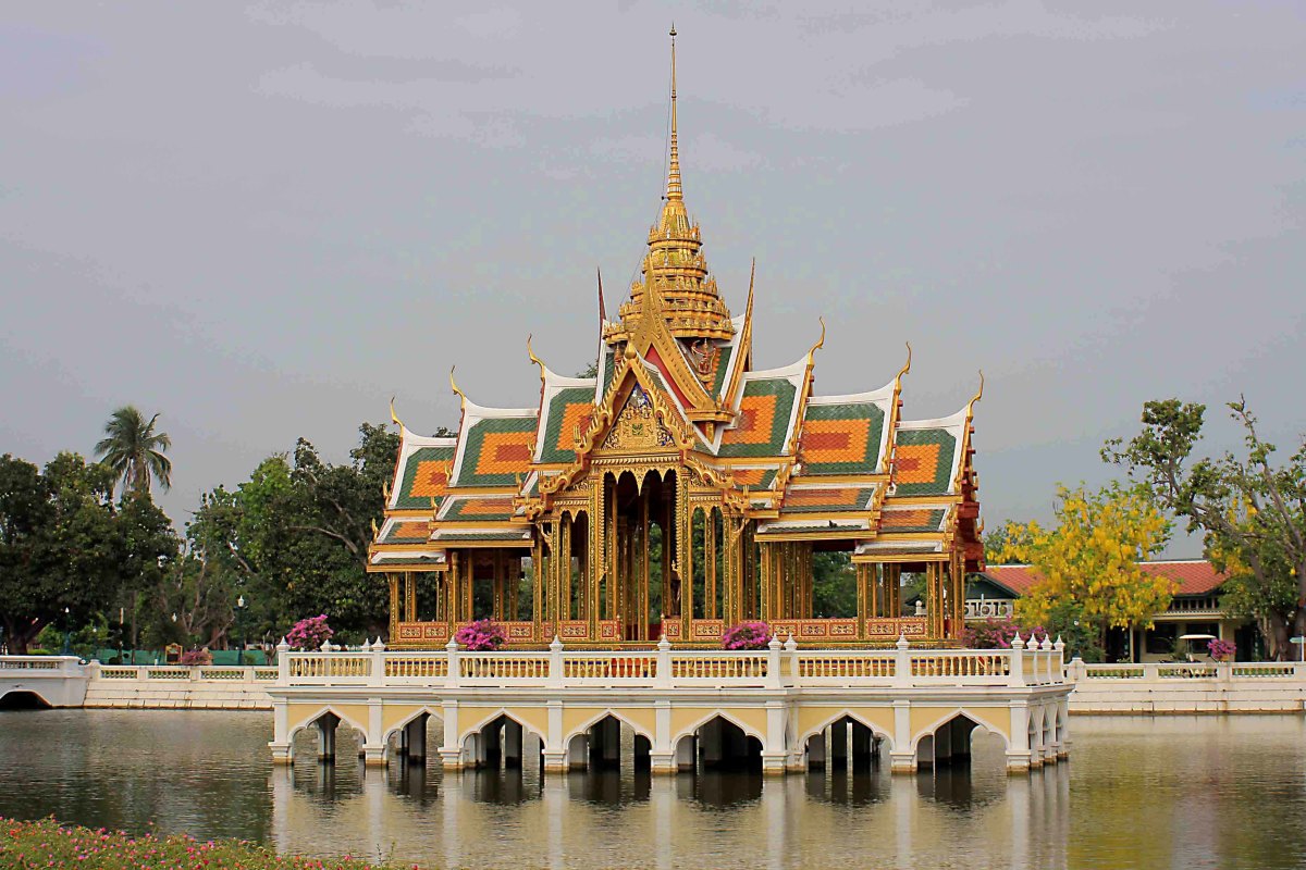 Phra Thinang Aisawan Thipaya - Another view of the Pavilion in the lake 