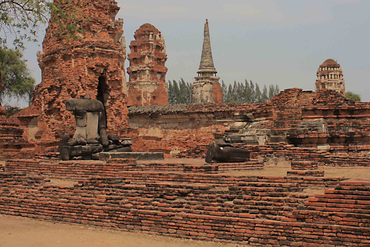 Pagodas in South East Asia are categorised according to their origins and styles. In Ayutthaya, pagodas of Khmer (Cambodian) influence are domed, and are called 'prangs'. Pagodas of Thai or Sukhothai style are pointed, and are called 'chedi'.