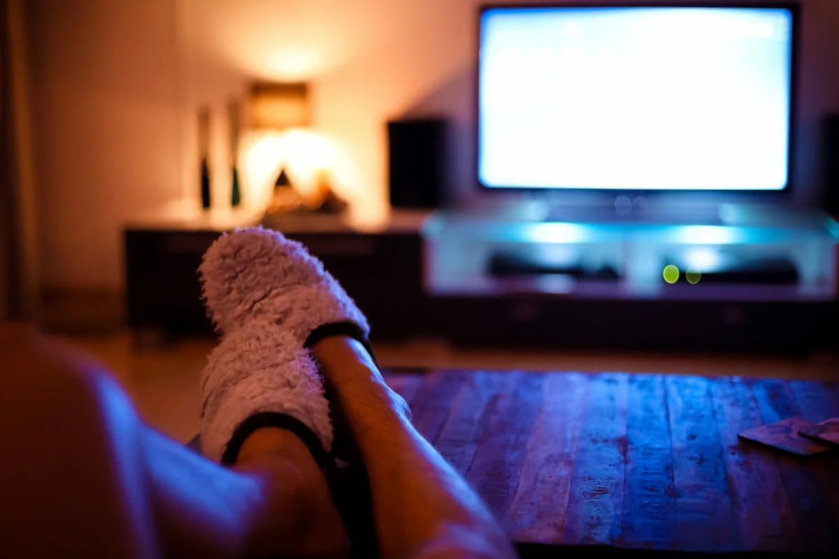 10 Reasons Why You Shouldn't Fall Asleep With the Tv On