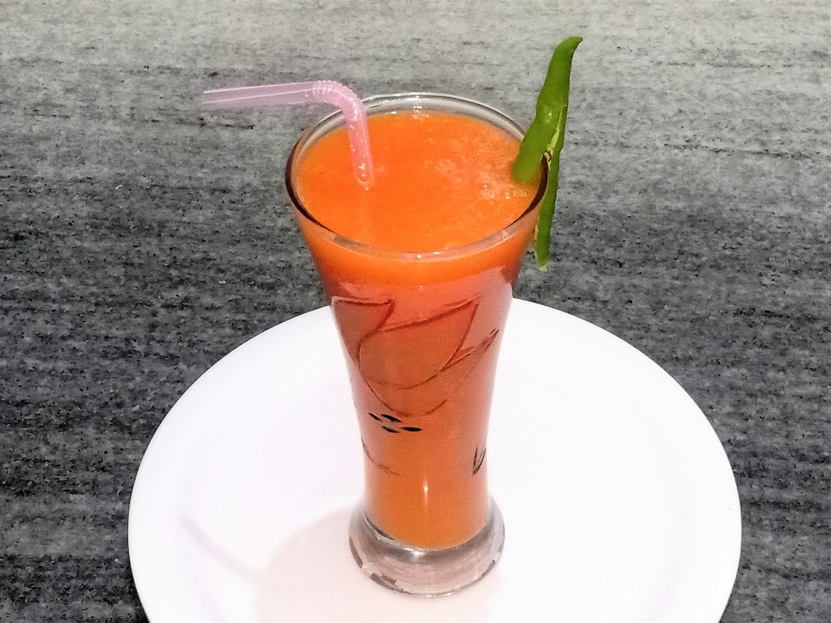 Enjoy this refreshing chilli-flavoured papaya juice drink
