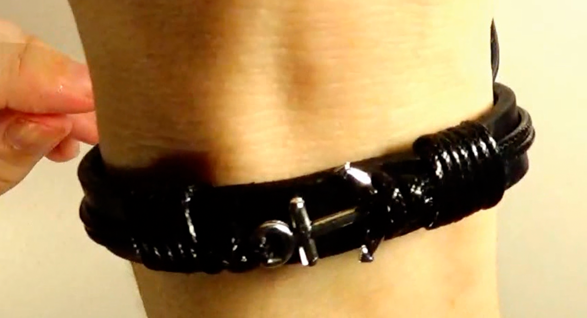 Black Leather Bracelet With Metal Link and Sliding Knot