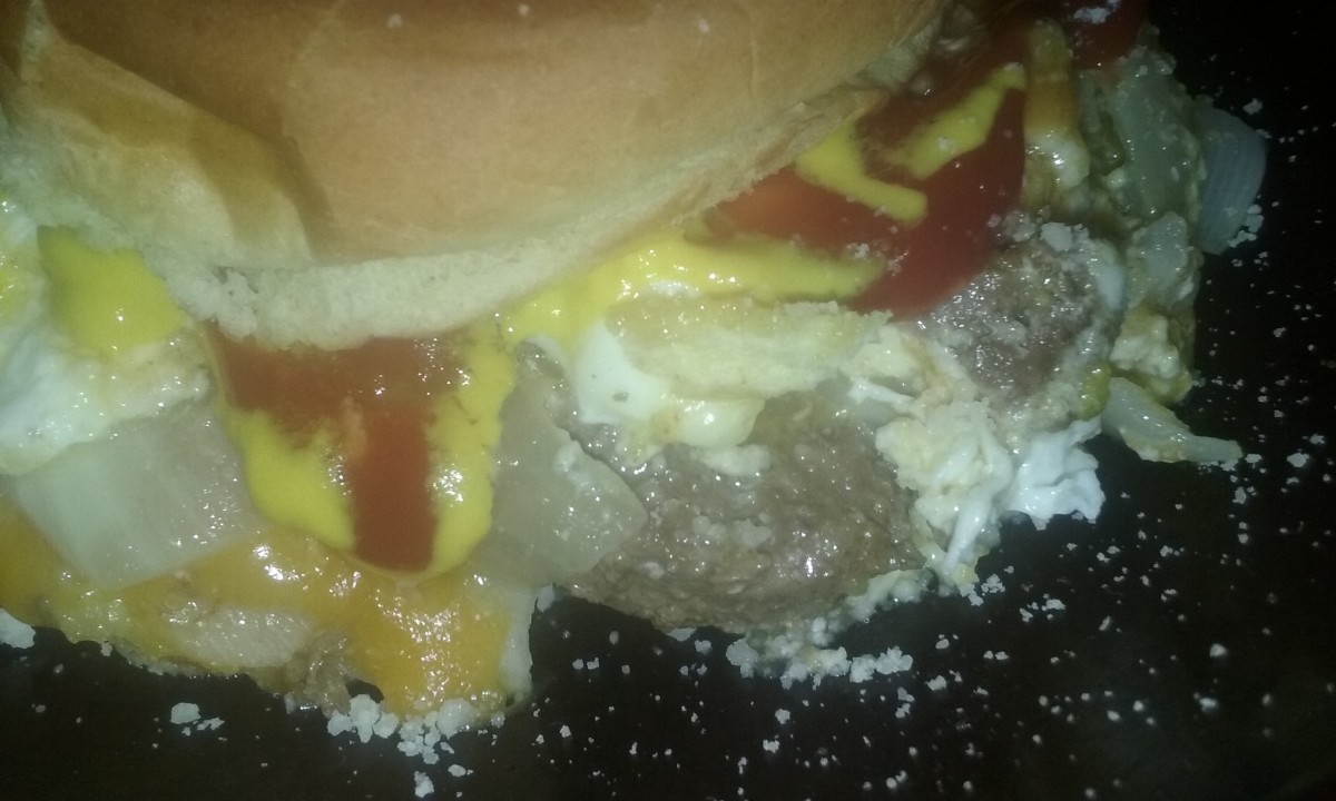 Quick & Easy Recipe for Delicious BUBBA BURGERS With Fried Egg, Onions & Cheese