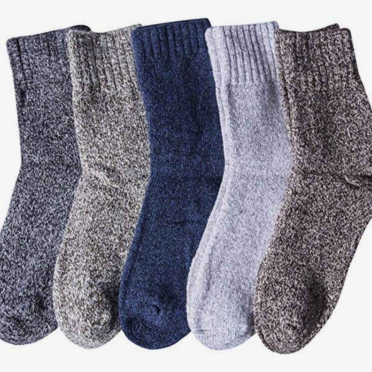 Top 10 Best Winter Socks for Women (2022)