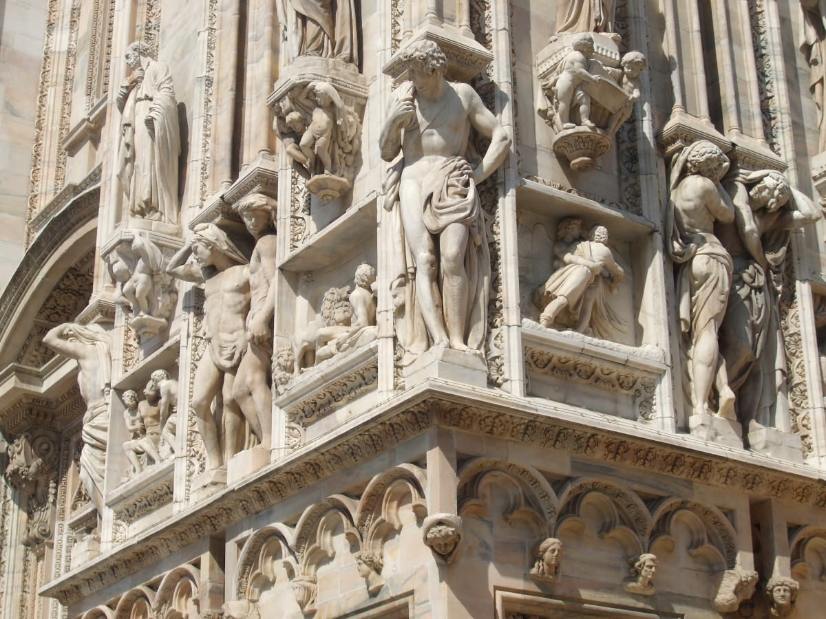 things-to-do-in-milan-in-italy-visit-the-gothic-cathedral-in-piazza-duomo