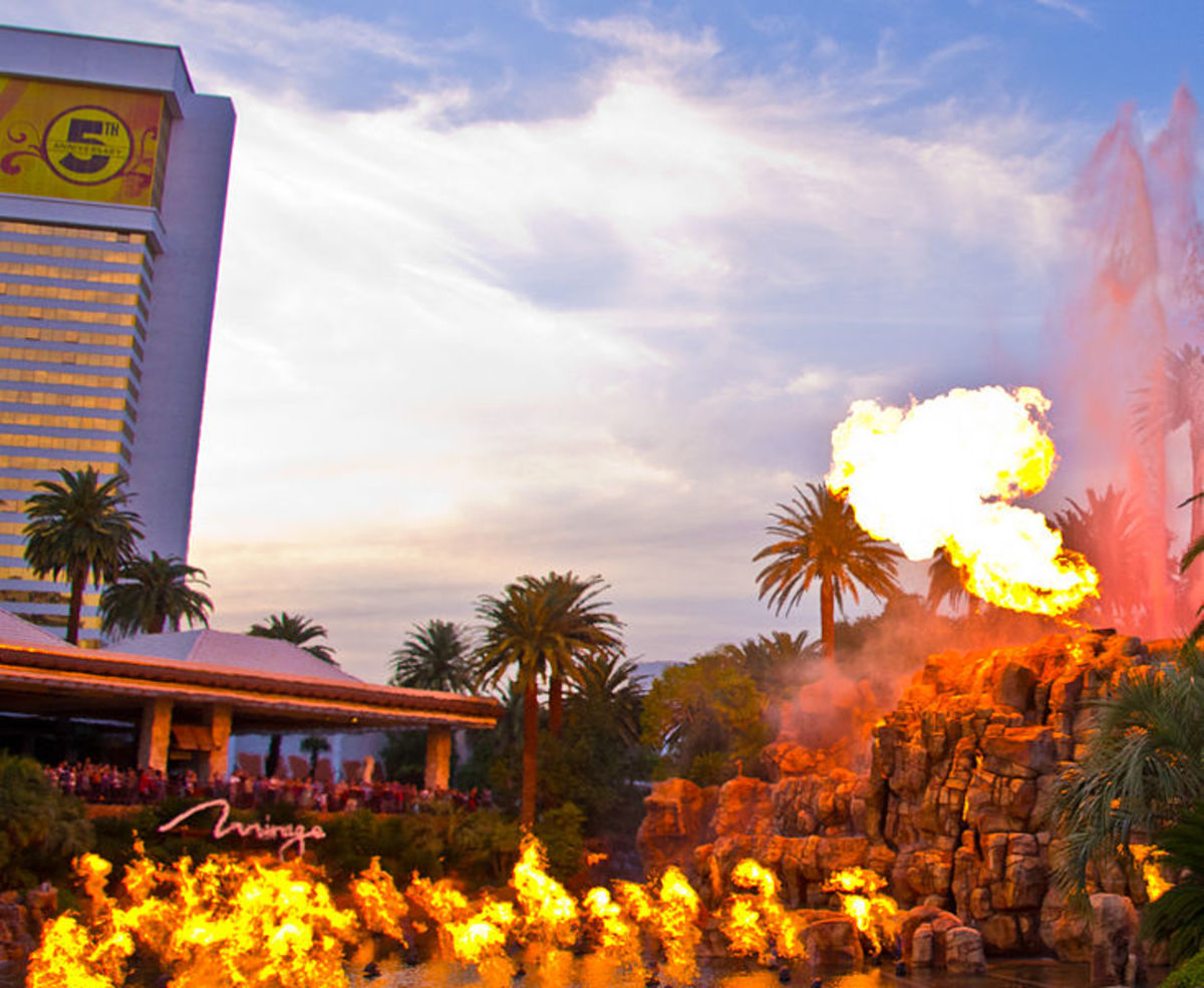 The volcano show at the Mirage Hotel on the Las Vegas strip, free nightly.