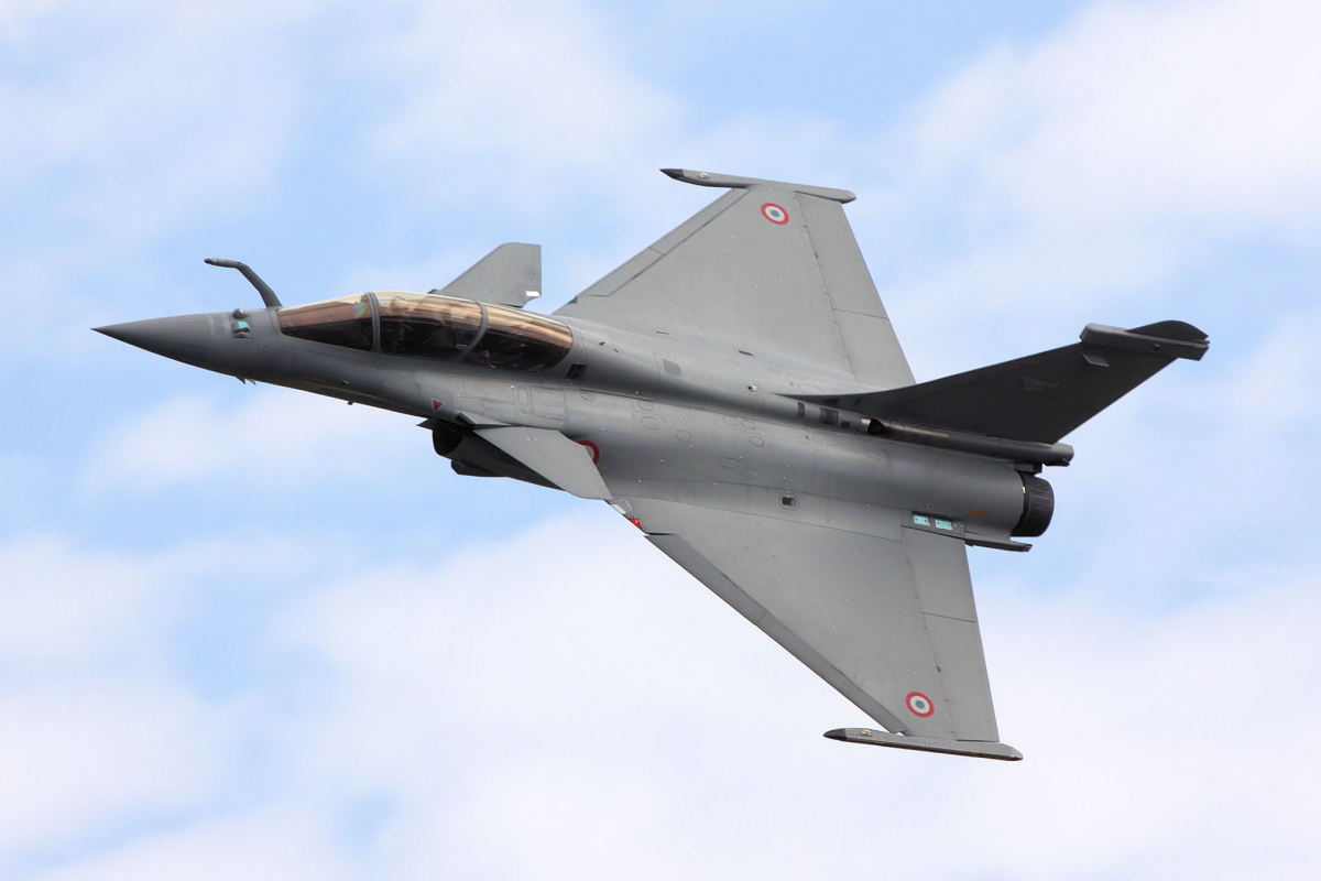 The Rafale is almost certainly the best fighter in Wargame, due to its excellent armament, performance, ECM, and stealth