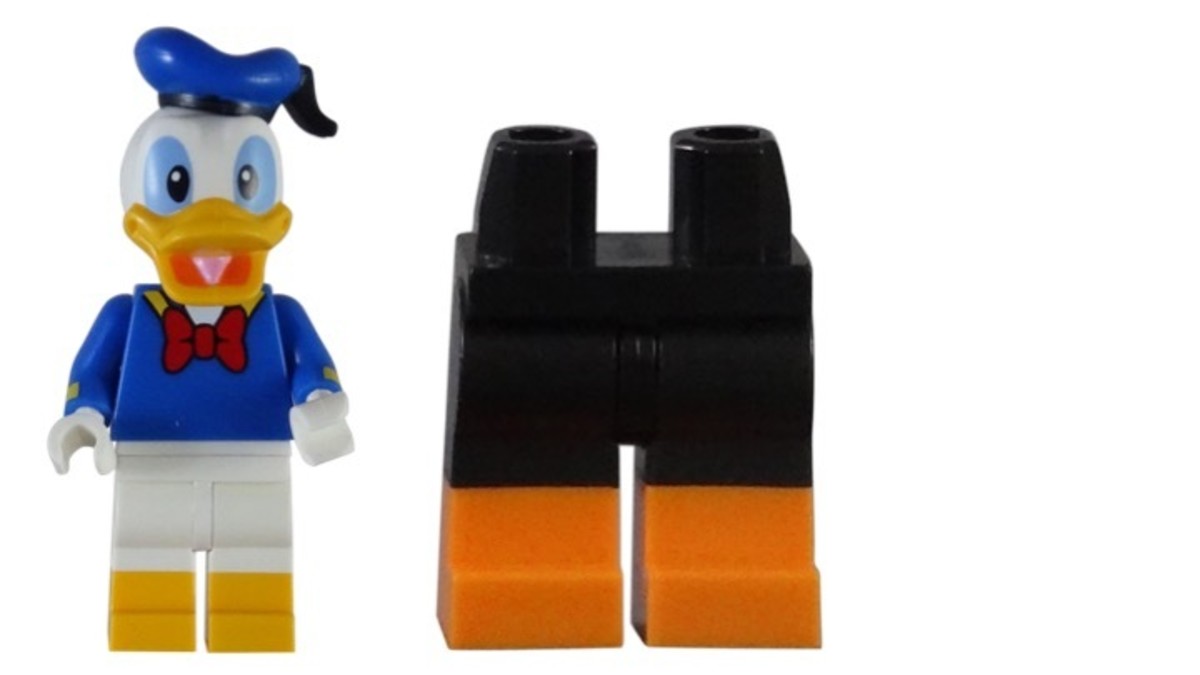 LEGO Daffy Duck Minifigure 71030-7 Leg Piece