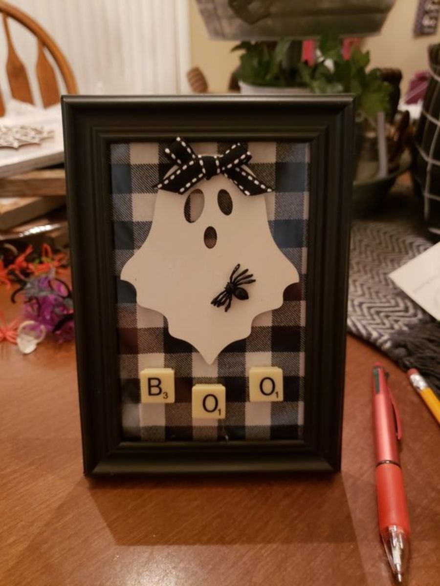 Black and Blue Gingham "Boo!" Sign With Scrabble Tiles