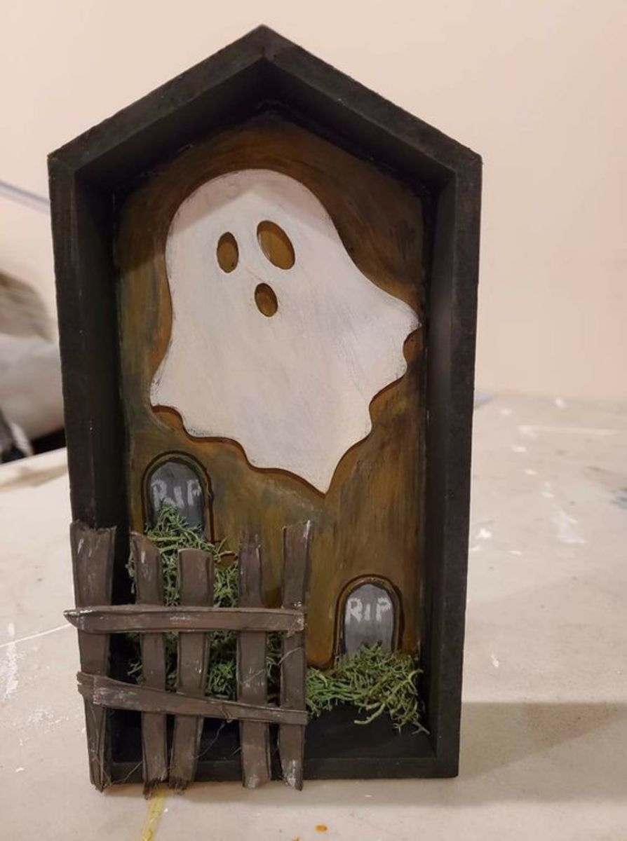 RIP Ghost Coffin Decoration