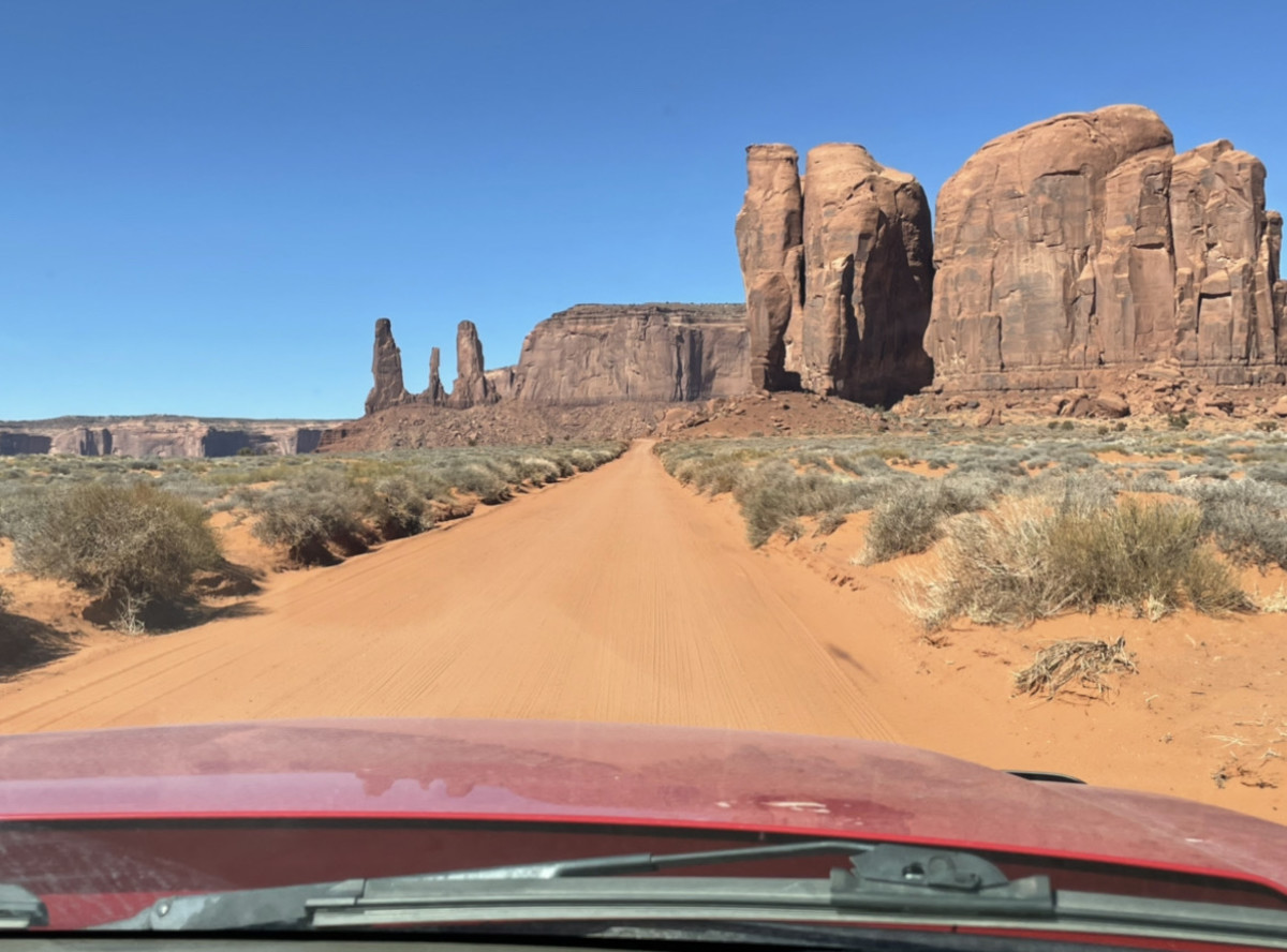Heading back toward Three Sisters in Monument Valley