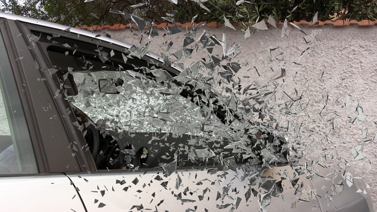 Psychologist E. Loftus found that our memories of a car crash were malleable.