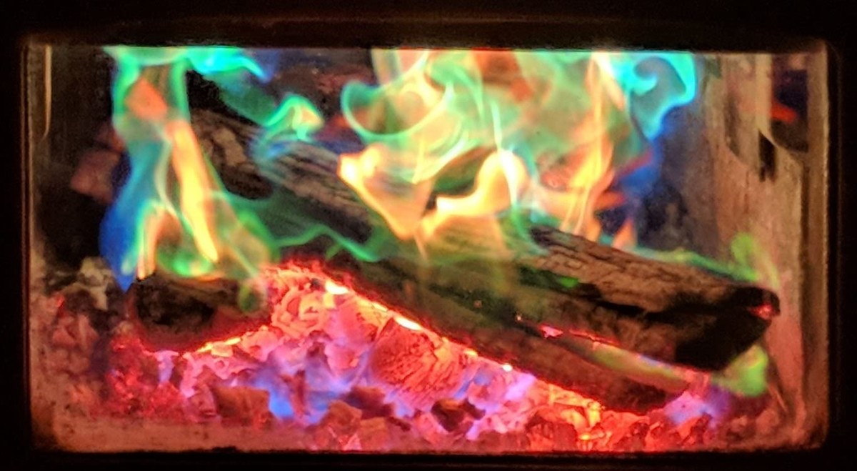 Copper sulfate burns to give a blue-green flame.