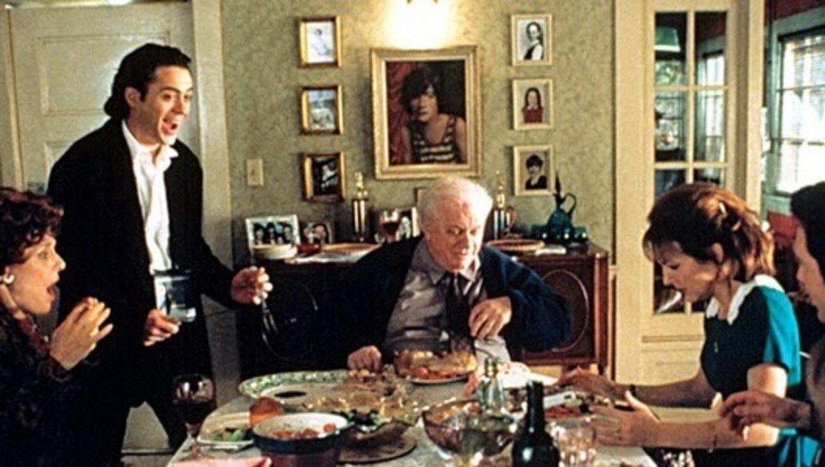 L-R: Anne Bancroft, Robert Downey, Jr,  Charles Durning & Cynthia Stevenson in "Home for the Holidays"