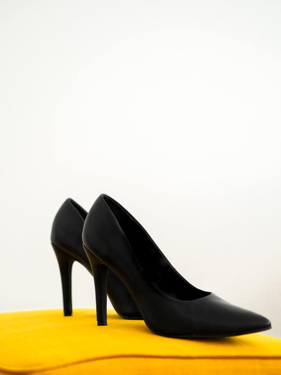 classic-pump-shoe-a-very-classic-yet-popular-trend