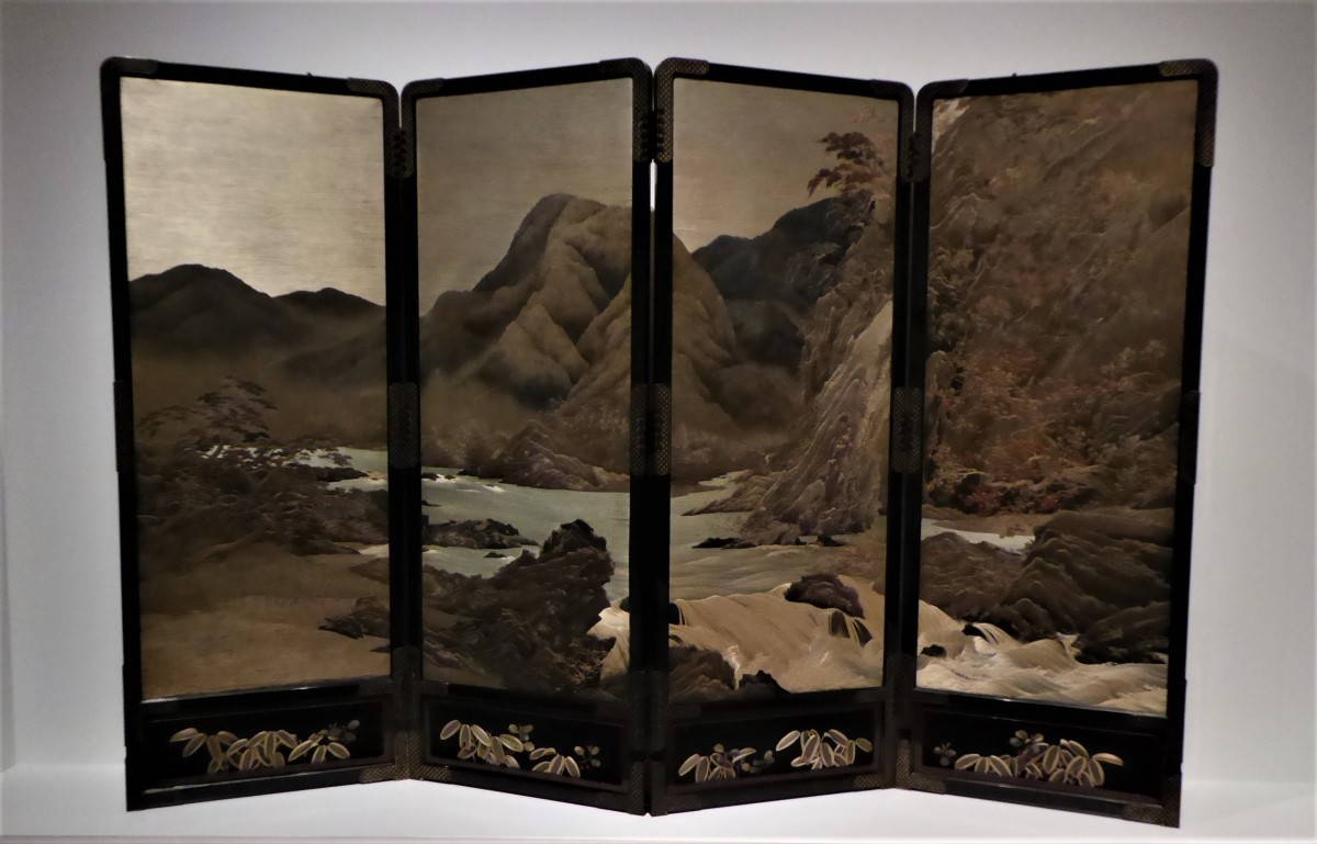 Embroidered Folding Screen 1880-1897. Image by Frances Spiegel (2022) with permission from RCT. All rights reserved.