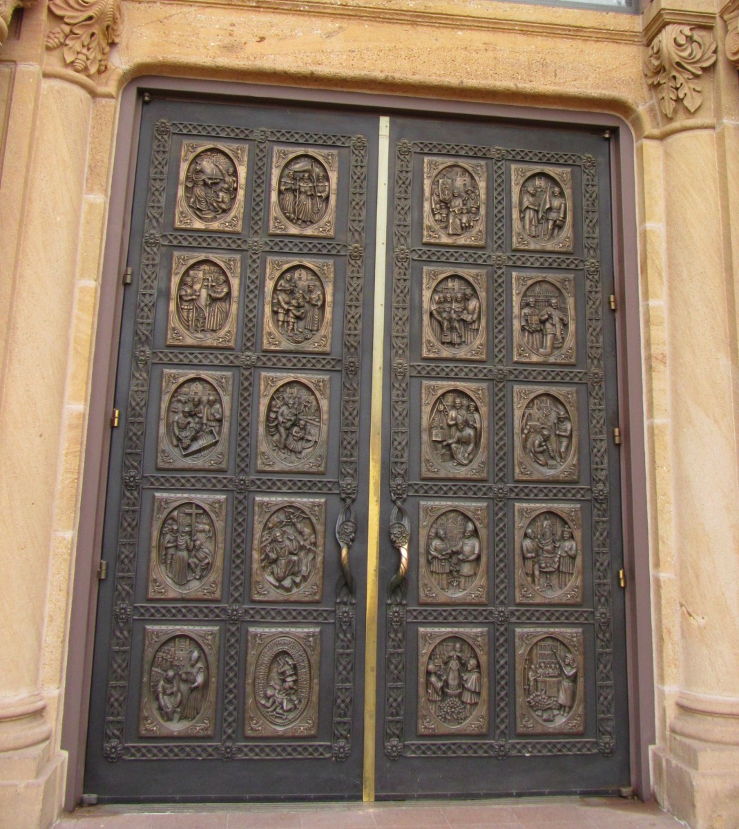 Bronze doors, made in 1986, on the front of the cathedral