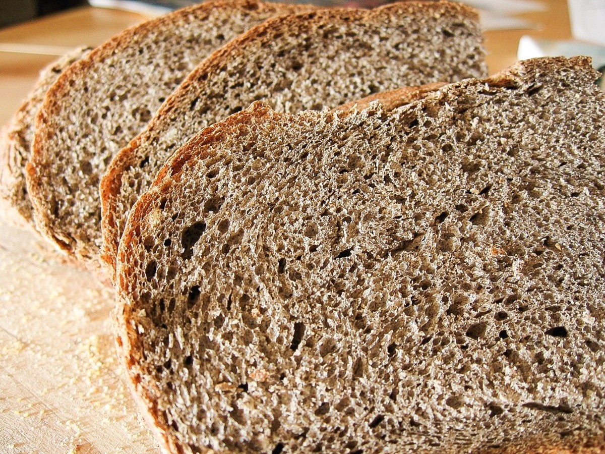 Buckwheat bread is tasty and nutritious.