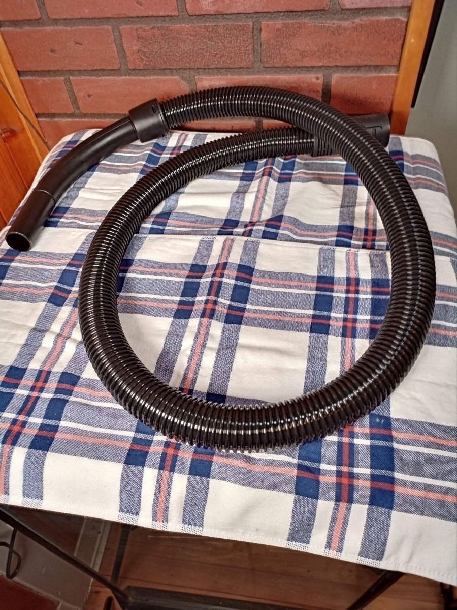 6-foot Vacuum hose