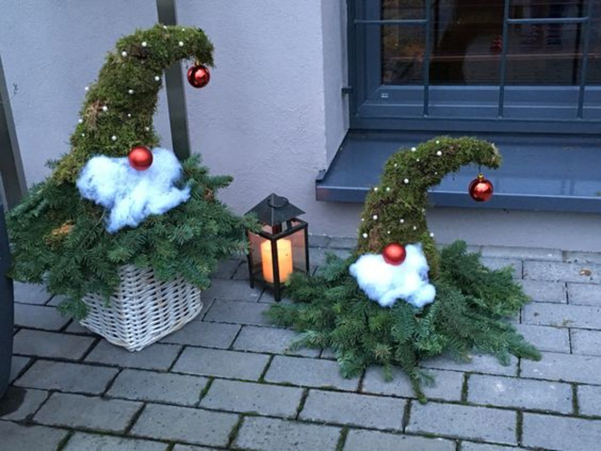 DIY Christmas Tree Gnomes. From Christmas trees to your front…, by  Castlerandom