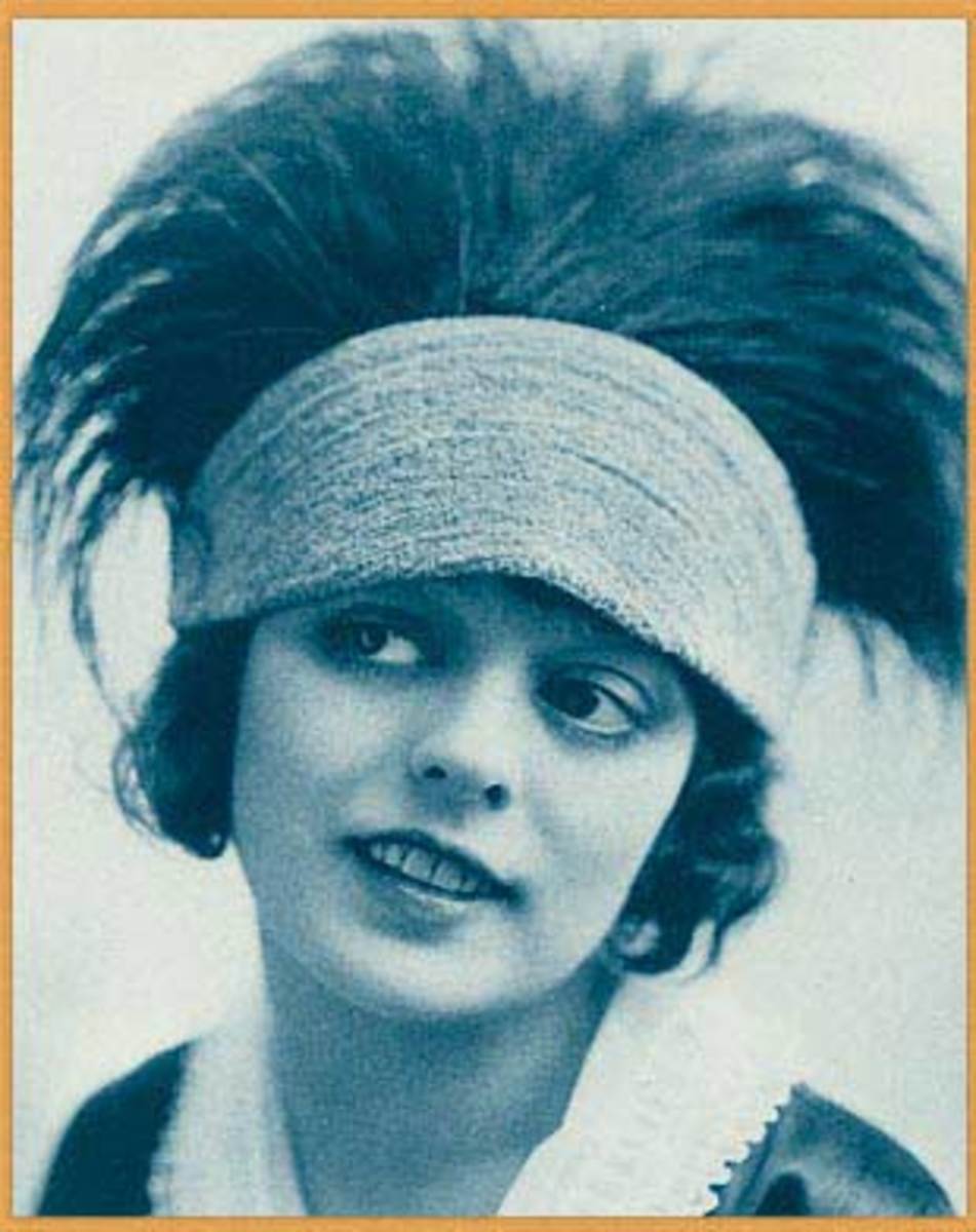File: Clarine Seymour Motion icture Classic.jpg Author: Unknown, July 1919  Publicity photo of Clairine Seymour from "Motion Picture Classic"