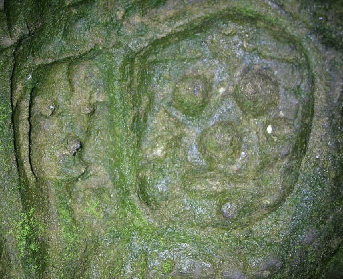 Tarren Deusant historical carvings.