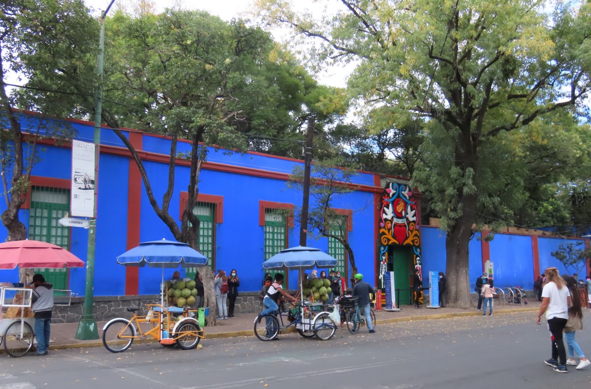Visiting La Casa Azul: Frida Kahlo’s House in Mexico City