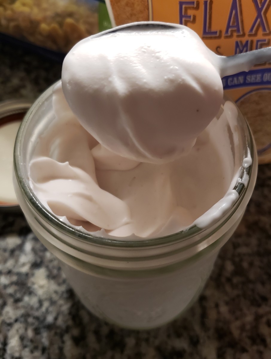 Easy Homemade Dairy-Free Yogurt (Made With Coconut Milk)