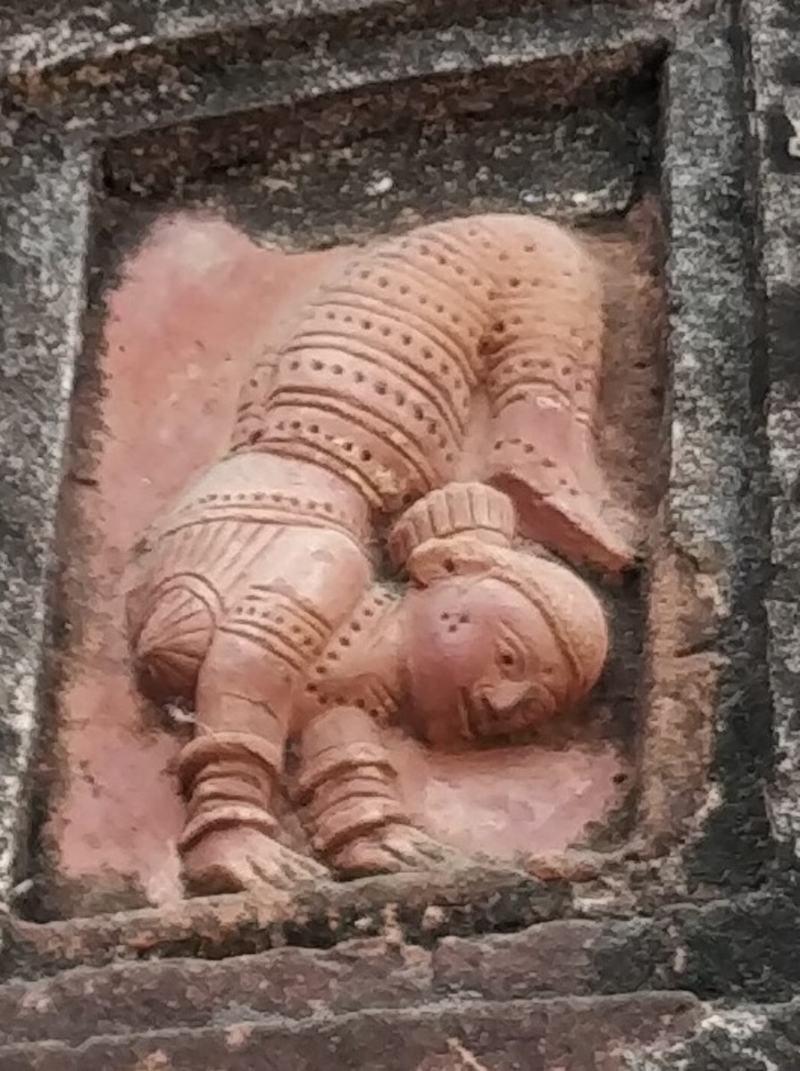 Female acrobat; terracotta; Sridhar temple; Kotulpur, Bankura