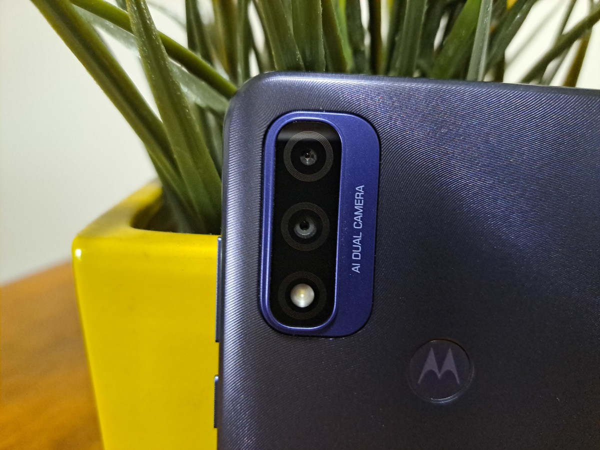 The 13-Megapixel camera with AI was amazing for a phone at this price point.