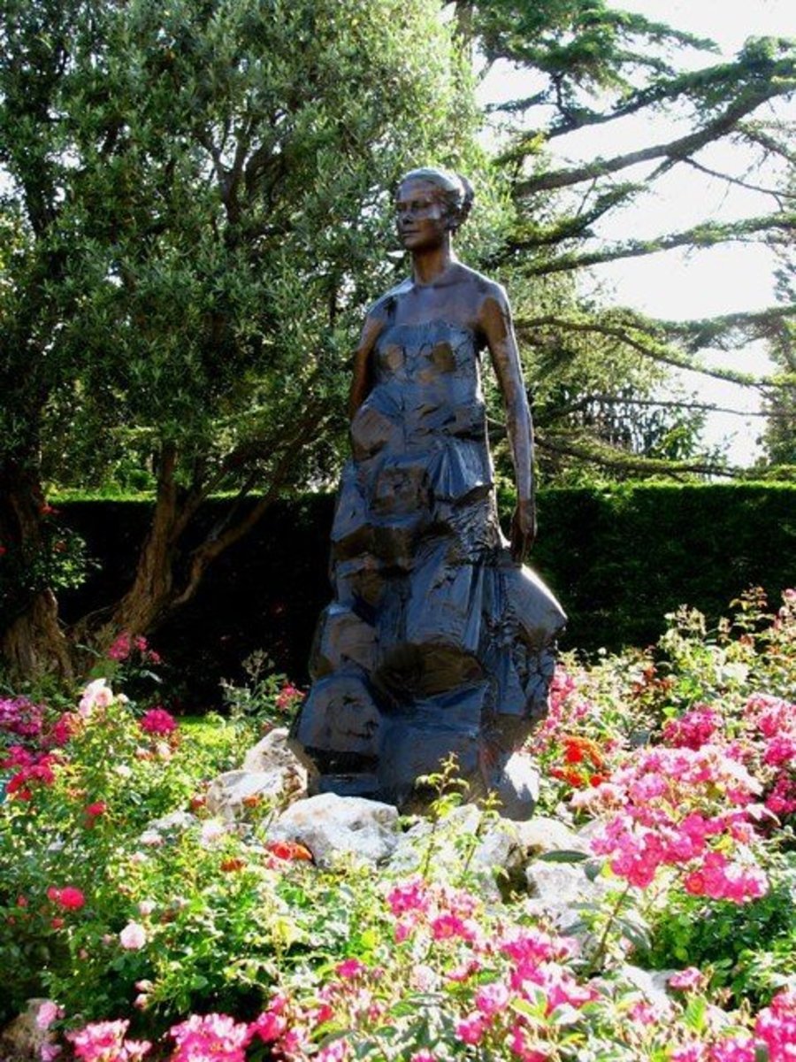 Kees Verkade is the Sculptor of the Princess Grace Statue in the Rose Garden