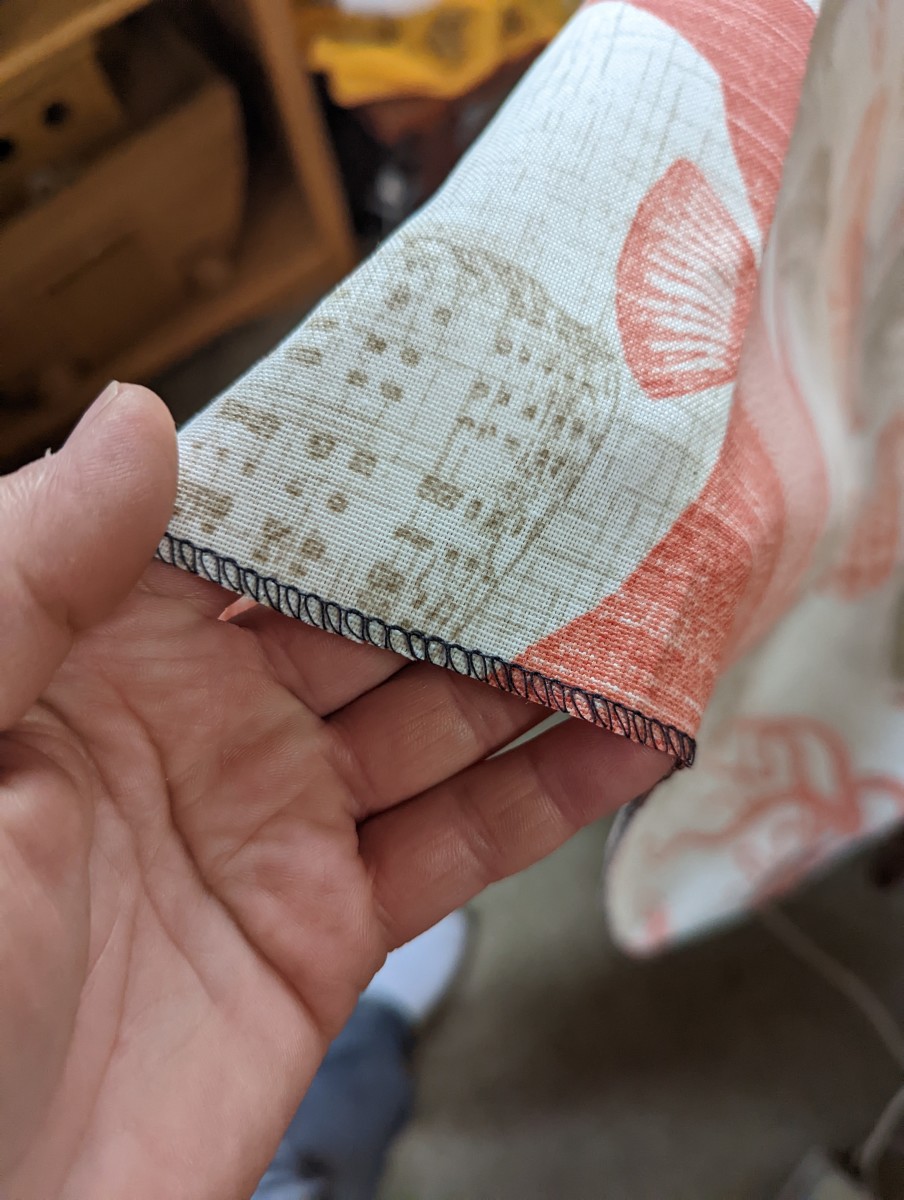 Tablecloth Making with a Three-Thread Serger