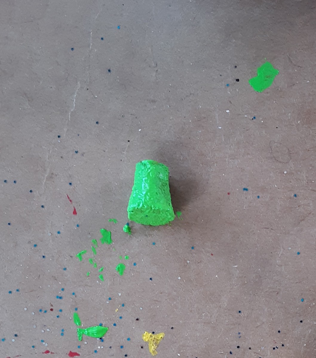 Paint quark green.