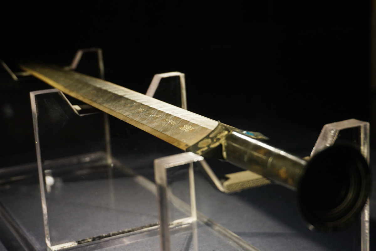 The Ancient Chinese Sword That Is Still Razor Sharp After 2,500 Years