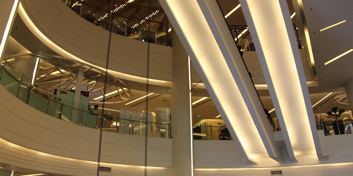 Sleek lines and polished surfaces epitomise the image that upmarket shopping malls like Siam Paragon want to project