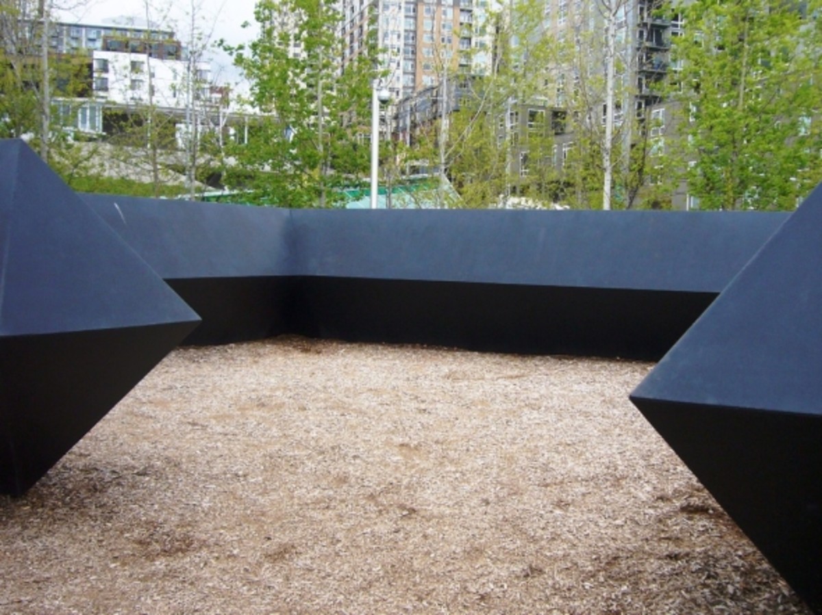 "Stinger" at the Seattle Sculpture Park