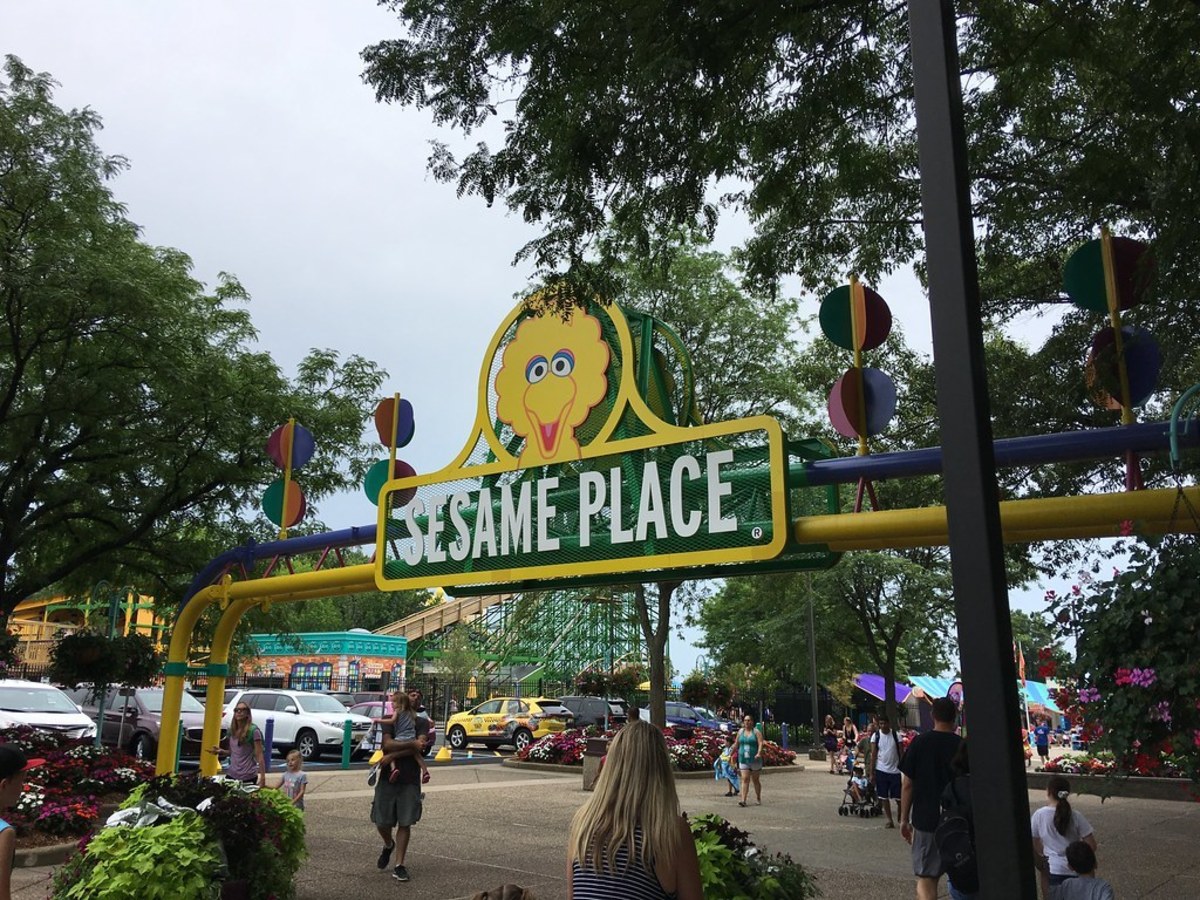 Family Friendly Vacations:  A Guide to Sesame Place Theme Park