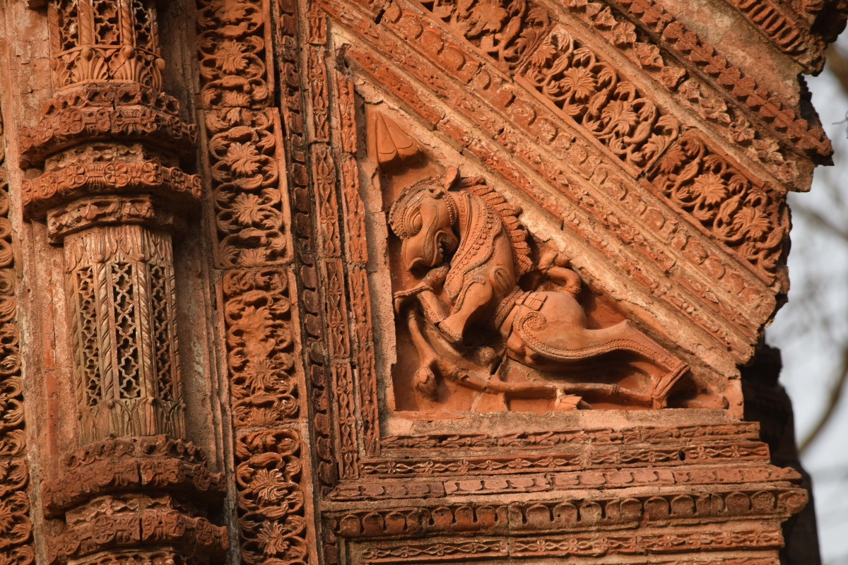 Lion on angle panel; terracotta; Ratneswar Shiva temple; Bhattabati; Murshidabad